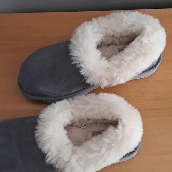 NWOT UGG Nita Slippers - Picture 6 of 9